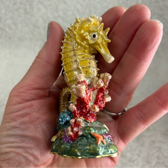 Sea horse Trinket box with crystals 4" Rucinni & Glass Seahorse 4" - Picture 10 of 14